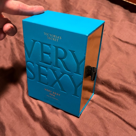 Ray. De Parfum by Victoria’s Secret Brand.  NIB - Picture 7 of 8